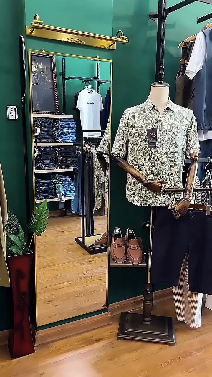 AM .FASHION
نقدم لكم احدث الستايلات العالميه.♦️👔💼
‏‎العنوان :بغداد _حي الأمانه_ مقابل تربيه الرصافه الثالثه 
‏‎قرب ساحه مظفر 
‏‎للحجز والأستفسار التواصل خاص 
‏‎يوجد توصيل لجميع  المحافظات#fyp #ازياء #f #trending #tiktok


**إذا كنت صاحب هذا الإعلان وتريد حذفه لأي سبب، رجاءا أرسل رسالة إلى الدعم الفني**