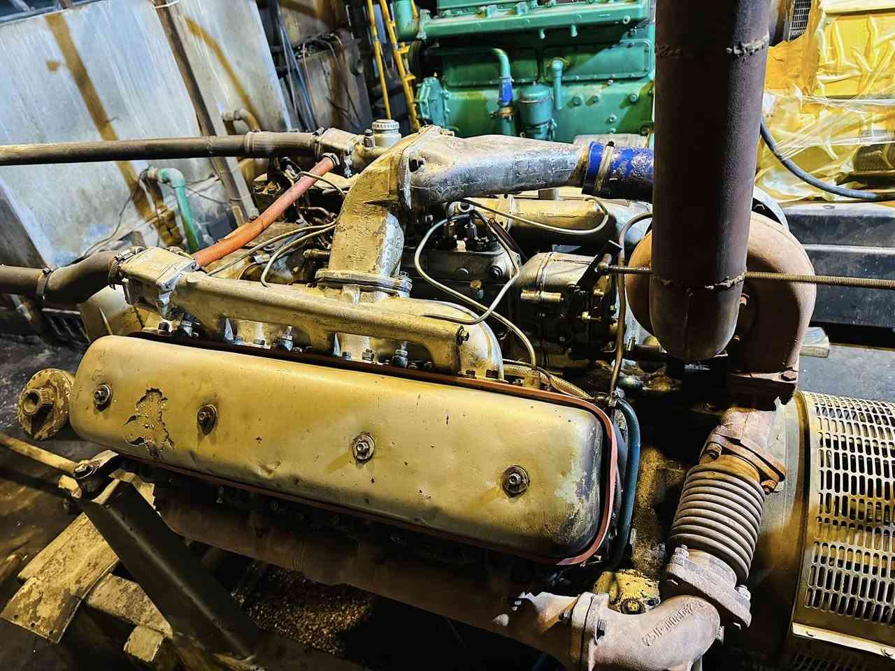 سلام عليكم مولد كراز روسي 8 سلندر ستندر توليد 200Kav مولد نضيف وجديد حديث وعل حمل مكينه ستندر وخير من الله 
سبب البيع والله زياده بل حمل مكانه الرمادي الصوفيه البعلوان 
للاستفسار ***********
*********** 
سعر ب5 ملايين ونص وبس مجال بسيط 
مولده حلوه وجديده وعل حمل
