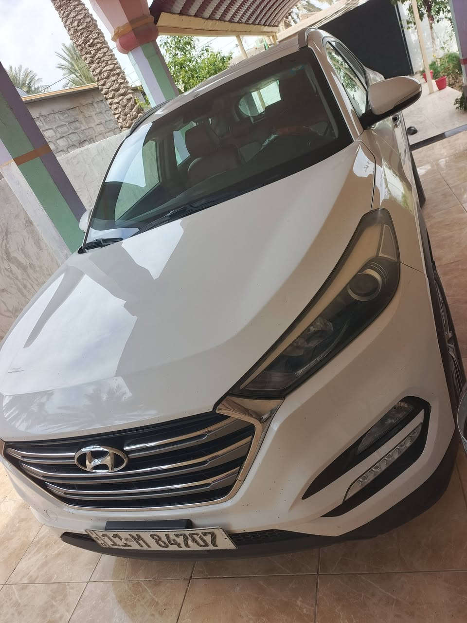 تواسان 17 خليجي نص فول ماشية 90 الف سياره نضيفة جدا بسعر مناسب 170 مكان ديالى رقم اله ***********
