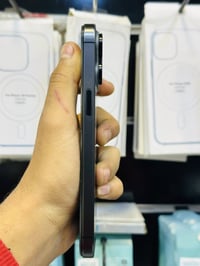 آيفون 15 برو ماكس • ٢٥٦ • مبدل شاشة