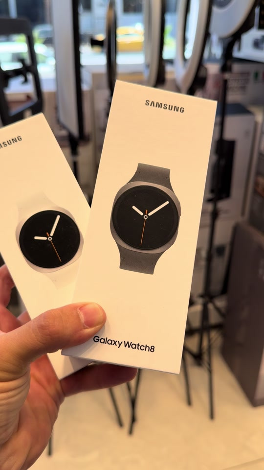 #galaxy #galaxywatch8  خدمة الاقساط متوفرة بتطبيق سوبر كي (الجني )الموطنة رواتبهم على مصرف الرافدين  🚗توصيل إلى كافة أنحاء العراق 🇮🇶 ‏‎ 🕒 أوقات العمل: جميع ايام الاسبوع 9:00 صباحاً الى 12:00 ليلاً عدا الجمعة 3:00 ظهراً الى 12:00 ليلاً ‏‎📍 الموقع: ‏‎المنصور، شارع مول بابليون، بالقرب من أقواس مطعم الساعة. ‏‎📞 رقم المبيعات: *********** ‏‎نحن هنا لخدمتك في أي وقت🌟
