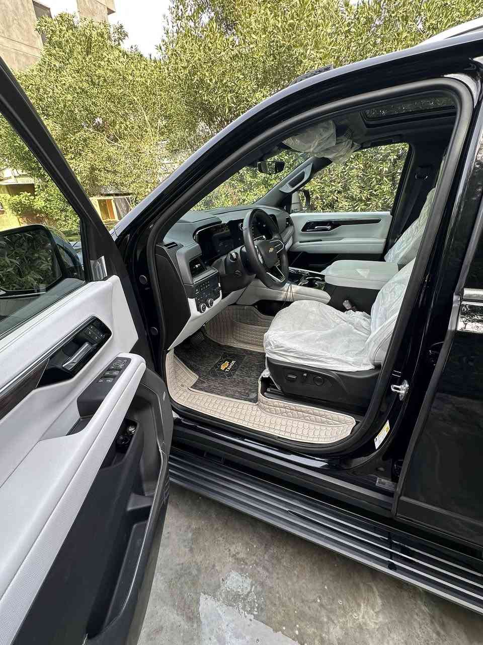 السلام عليكم تاهو 2025بريمير فول مواصفات باسمي ماشي 32 الف خليجي مكفول كفاله عامه مغلفه ppf بل كامل مكانهه بغداد شارع فلسطين 
السعر 73000 يعني 7 شدات و30 
***********
