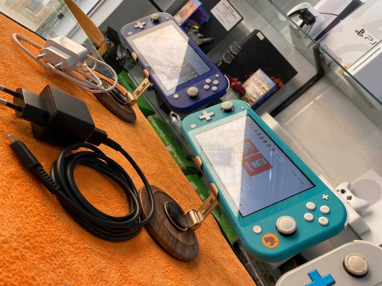 NINTENDO SWITCH LITE
GRIS MFLACHIA 33500
VERT NON FLASH 24000
BLEU FLASHI 19500( la charge chya nakssa)


**إذا كنت صاحب هذا الإعلان وتريد حذفه لأي سبب، رجاءا أرسل رسالة إلى الدعم الفني**