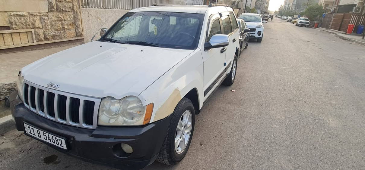 جيب لاريدو 2005
السيارة بأسمي
بيها صبغ صفحة اليمنى
سيارة جاهزة كير ومكينة جديد
طخم تايرات جديد 
كهربائيات شغالة
السعر 70 وبيها مجال قليل 
العنوان كمب سارة فرع نادي المشرق
الرقم ***********
