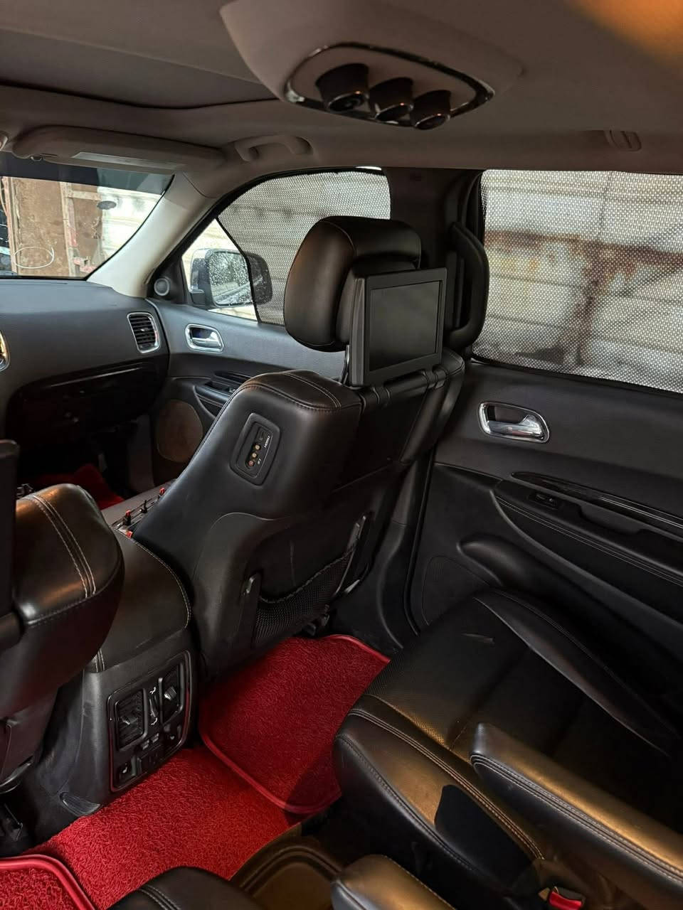 السلام عليكم للبيع فقط
دورنكو للبيع موديل 2014 كفاله عامه من 
محرك 3600
رقم انكليزي كتاب ظباط صلاح الدين 

 الصبغ والتبديل السياره كلش جديده   
بيها لهبت نار بالبنيد بصيطه جدآ  الفحص مرفق مع الصور 
 ما بيها حادث مسبق
رقم انكليزي كتاب ظباط صلاح الدين تحويل ثاني يوم
مواصفات السياره سي تايتل
تدفئه كشنات
تدفئه ستيرن
كشنات كهربائيه 
شاشه ذكيه
تحكمات ستيرن
تطعيمات نيكل
بصمه ابواب
تبريد مركزي

راكب7 مكان السياره ناصريه  
بجم كبس
السعر 210 بيها مجال الطيبين (***********)
