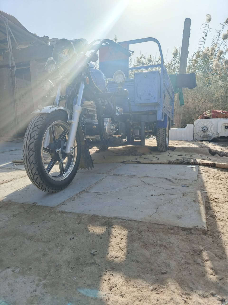 للبيع دراجه صارلهه ٢٠ يوم من طالعه من الوكيل جديده زيرو بعدهه للاستفسار***********مو شراي لاتخابر فدوه اروحلك
