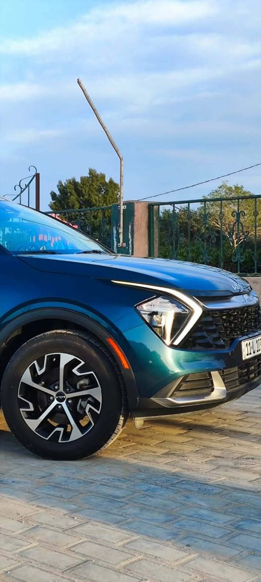 سلام عليكم  سبورتج هايبرد موديل 2023دخول جديد مرقمه بغدادجديد داخل ابيض فول مواصفات عده الفتحه كفاله عامه  بس تعديل بارد بخشم الجاملغ  صور الحادث داخل المنشور  سياره جديده وجاهزه  معرف السعر واستفسار اكثر اتصال عله الرقم  *********** بي واتساب
