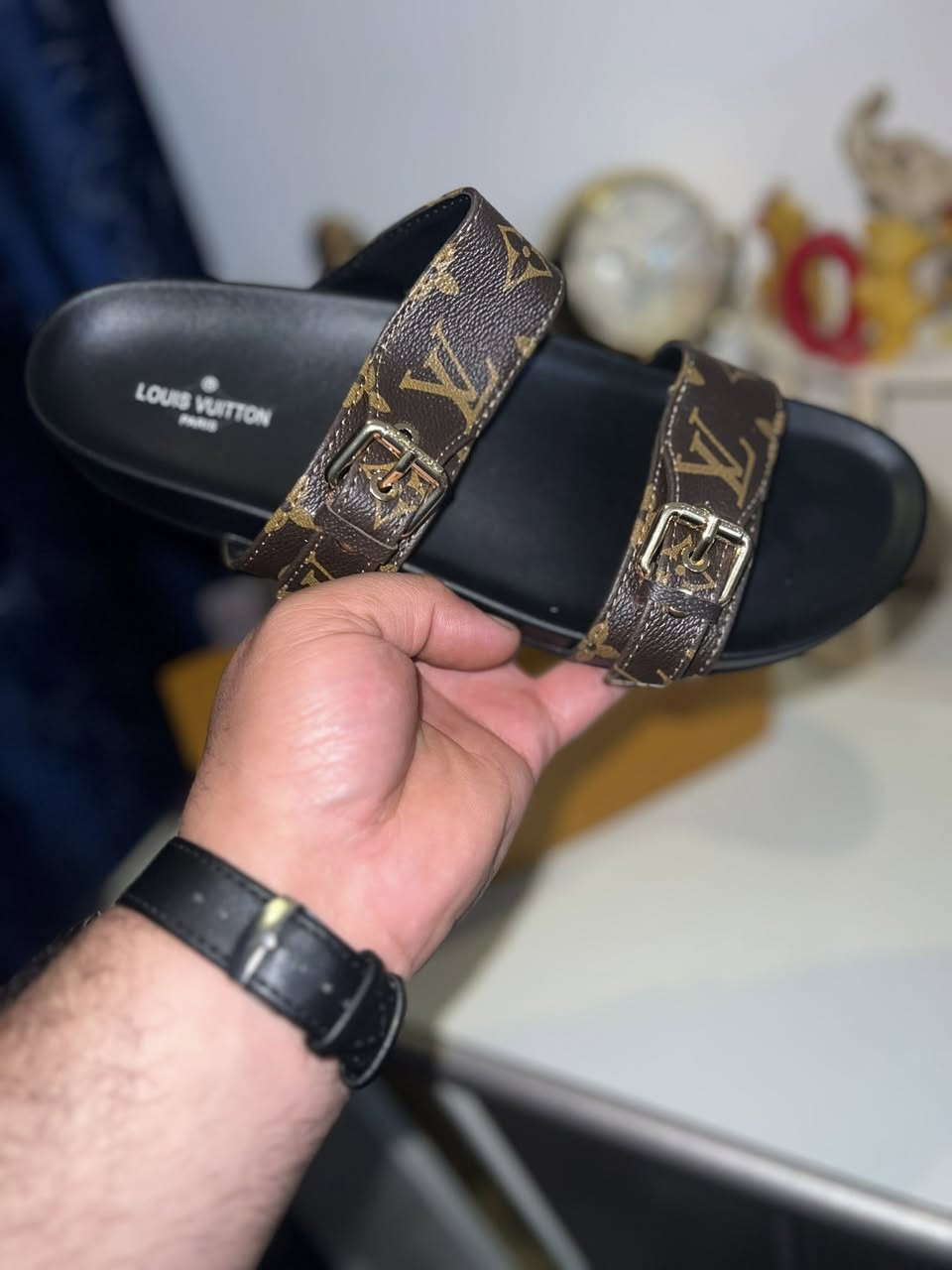 لويز فيتون قياس ٤٢سعر ٢٥شامل التوصيل


**إذا كنت صاحب هذا الإعلان وتريد حذفه لأي سبب، رجاءا أرسل رسالة إلى الدعم الفني**