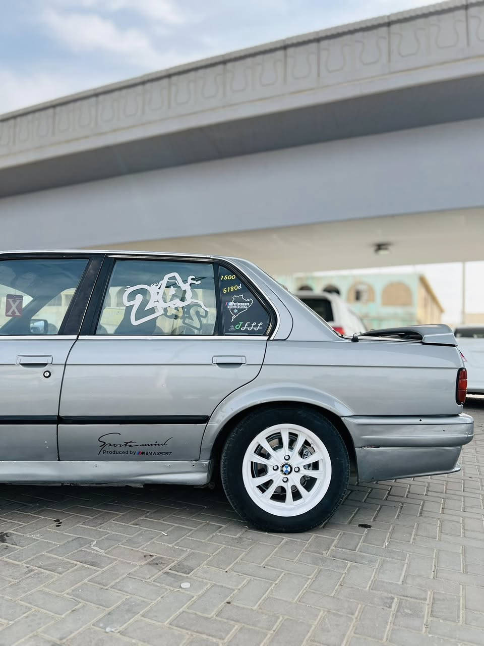 سعرها 35وبيها مجال !! 
سلام عليكم للبيع بي ام زعره 325اصل 6سلندر فل كير اوتو
موديل 1991 رقم صلاح الدين دولي باسمي هزه جديده سنويه لل2028 صدر خلفي امامي جديد تخم تاير جديد كرهبائيات كلها شغاله جام كهرباء اصل لايت زنون مسجل شغال غرفه جديده سياره بدون حادث صبغ جماله فقط  مكاني تكريت 
سعرها 35وبيها مجال 

***********
