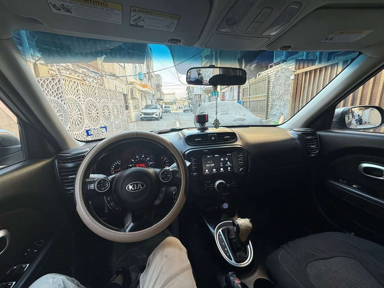 سلام عليكم كيا صول وراد امريكي 2018
محرك 2000 GDI المرغوب مواصفاته معروفه ثلالث انظمة قياده تبريد ثلج سستم صوت كير و مكينه خير من الله باسمي رقم بغداد الانكليزي ماشيه 46 الف ميل حقيقي قابله للزياده السياره وارد امريكي صور الحادث بالصور حادثها خفيف ما طاك بيها ايرباك بنيد و دعاميه وبالعراق بيها الباب الخلفي بنهايته ومن جوه الجاملغ وموضحه بالصور صبغ الباب مامطابق السياره خير من الله رايدها ب120ورقه وبيها مجال بسيط رقمي ***********
