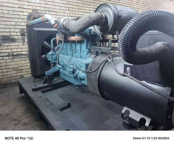 سلام عليكم مولد دايو٦ بستم 
اربيه ما مفتوح بيها برغي 
كهربائيه حمايات كامله 
شرط الحمل لا بخار ولا صرف 
ضمان ما بعد البيع
توليد ٣٠٠كيفي ميكالته
ستندر السعر ٩٠ وبيها مجال لشراي
العنوان ابو غريب الخط السريع مقابل معمل حليب بلادي
***********    ***********
