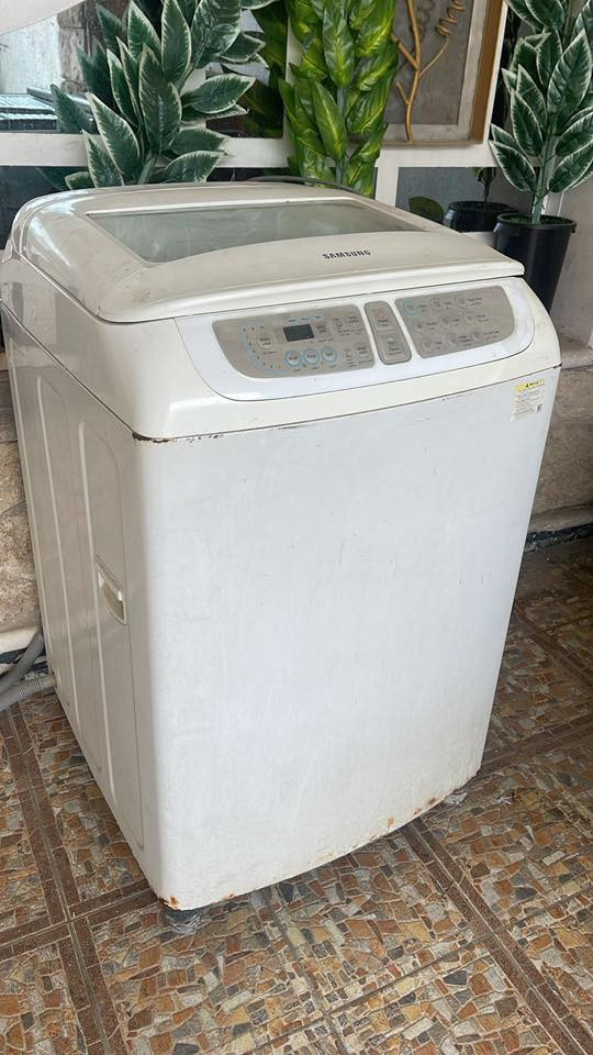 كاونتر سنك ب١٠٠ الف 
وغساله سامسونك ب١٥٠ الف 
مكان بغداد 
للتواصل ***********
