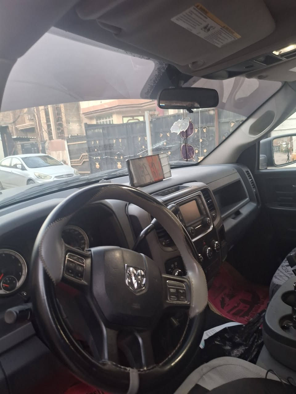 موديل ٢٠١٨ باب قصير رقم بغداد محوره منضومه غاز ٨٠ لتر السياره بيهه صبغ ابيعلك مصبوغه عام مغلفه السياره اسود مات ضربتهه من امريكه جاملغات اثنين وتكمه الخلفيه السعر 148$ ويهه مجال قليل مكان السياره بغداد
***********
