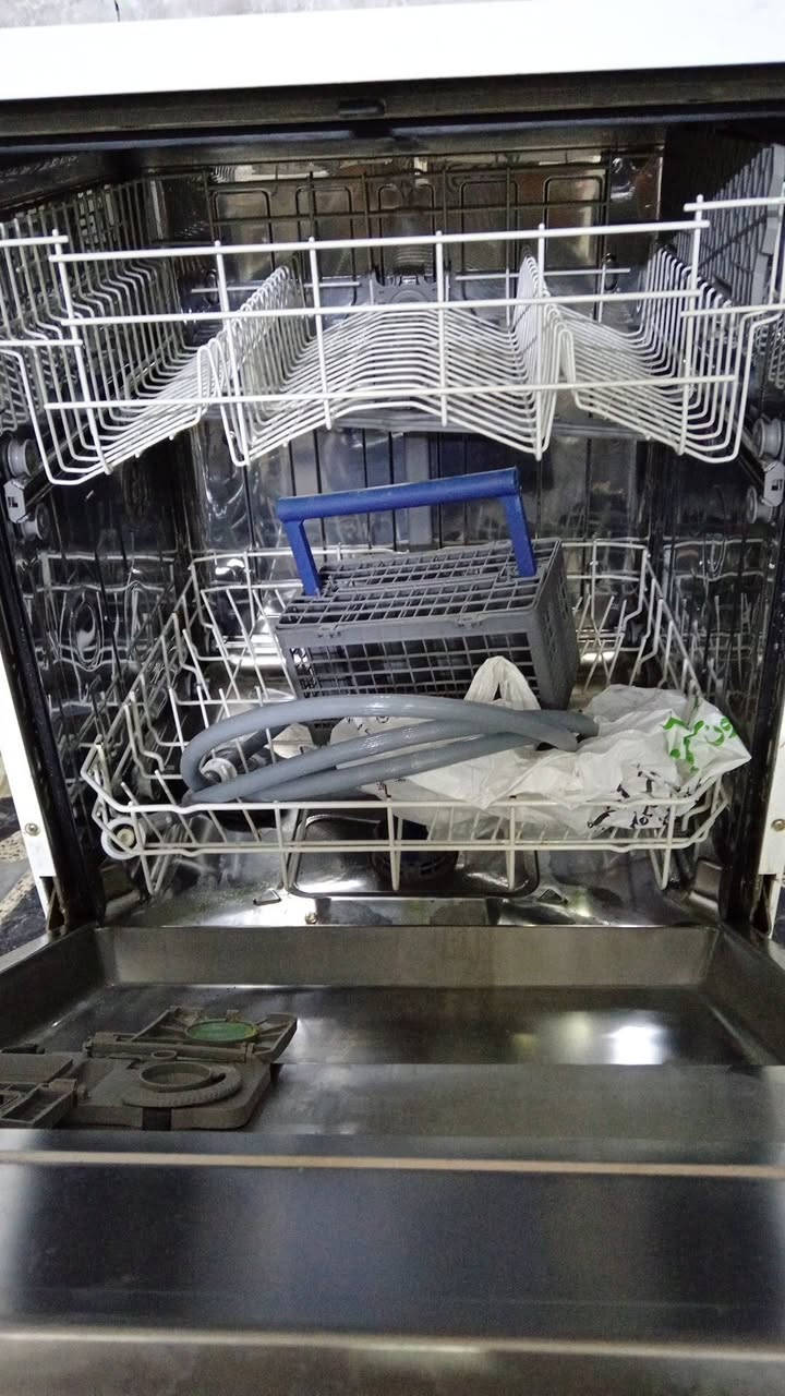 للبيع غساله صحون بيكووو للبيع نضيفه جداا ممفتوحه ٥ برنامج سعره ١٥٠ بيه مجال


**إذا كنت صاحب هذا الإعلان وتريد حذفه لأي سبب، رجاءا أرسل رسالة إلى الدعم الفني**