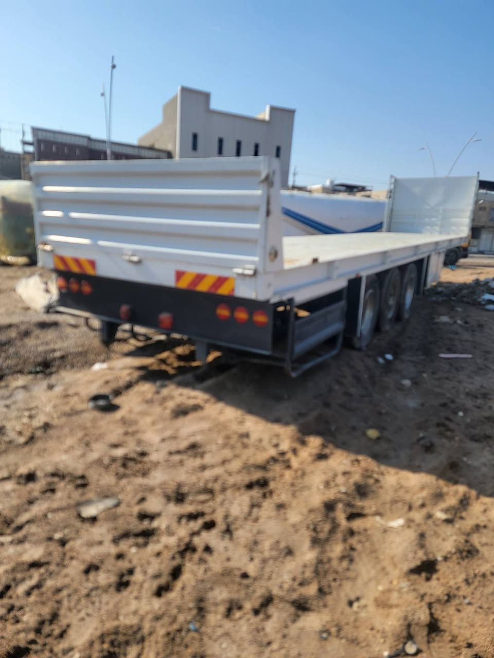 عربانه للبيع جاهزه للشغل
المكان البصره حي المهندسين 
السعر 75 وبيه مجال ***********
