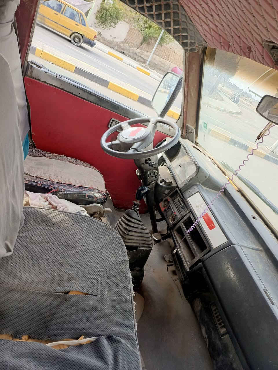 سلام عليكم كيا اسيا للبيع 95رقم احمر مكينه كير اكسل كفاله كشر شوفت عينك سنويه ساقطه رقم بصره راعيها ماندله سعر 19وبيها مجال مكان سياره بابل مسيب ***********
