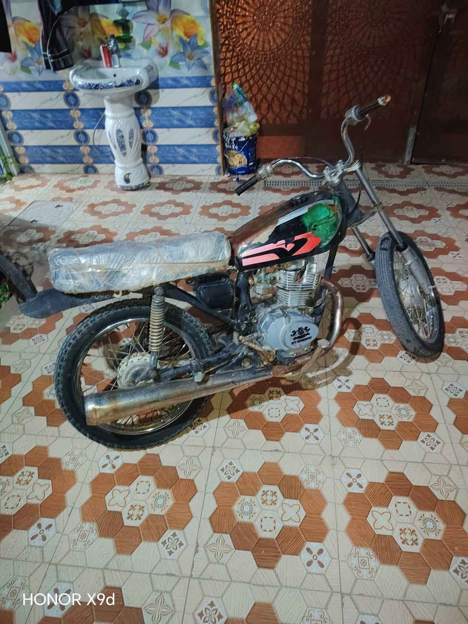 السلام عليكم دراجه نظيفه للبيع موديل 15 مكان لطيفيه سعر 250 وبيها مجال*********** الاستفسار اتصل على  رقم
