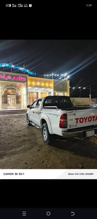 هايلوكس للبيع موديل 2015 مكفوله رقم بصره سنويه 2028 سعره «185»  كاز 07...