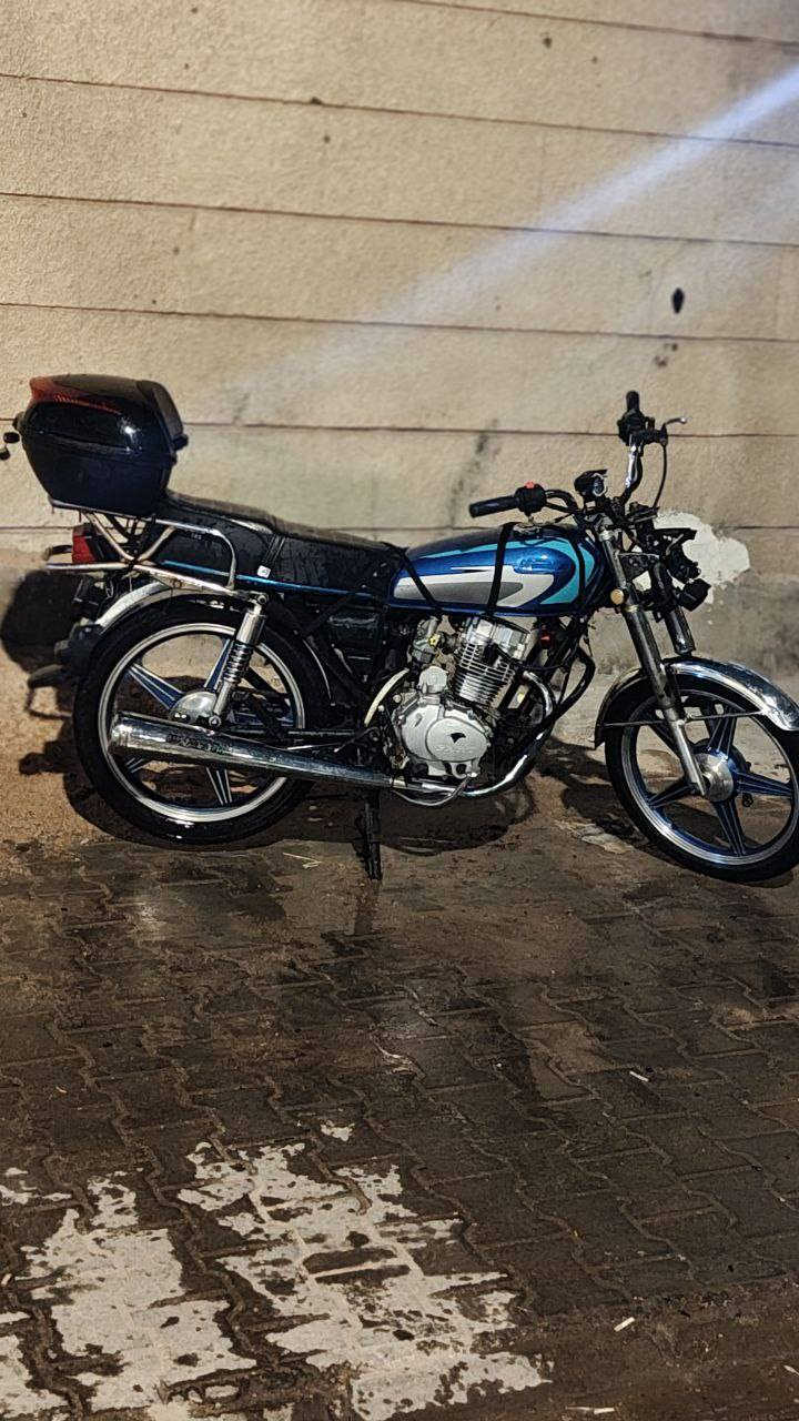 السلام عليكم..الدراجة اوراقها كاملة ..السعر 650 ..مكاني البصرة القديمة ..***********  متواجد اتصال بالإضافة للواتساب
