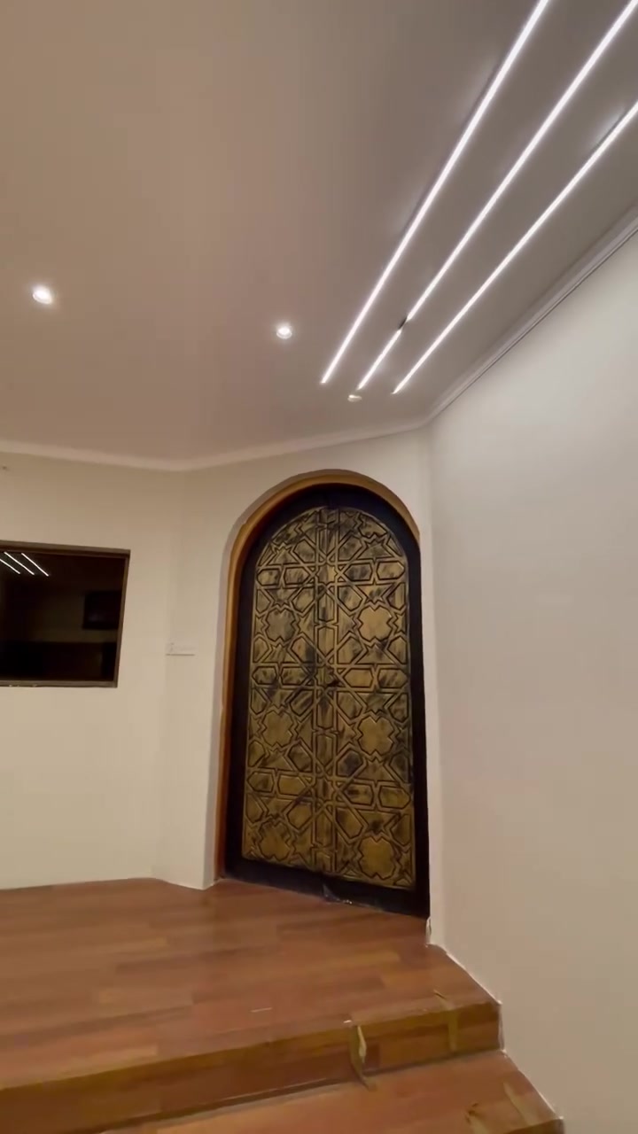 عررررووووض العيد
على جميع انواع الديكورات الداخليه والخارجيه وشامله الاصباغ
باسعار تنافسيه وجوده بل عمل وسرعه في الانجاز
كادر متخصص في مجال الديكورات 
شامل التصميم والتنفيذ 
*********** مهندس امير
متواجد فيس او تساب
