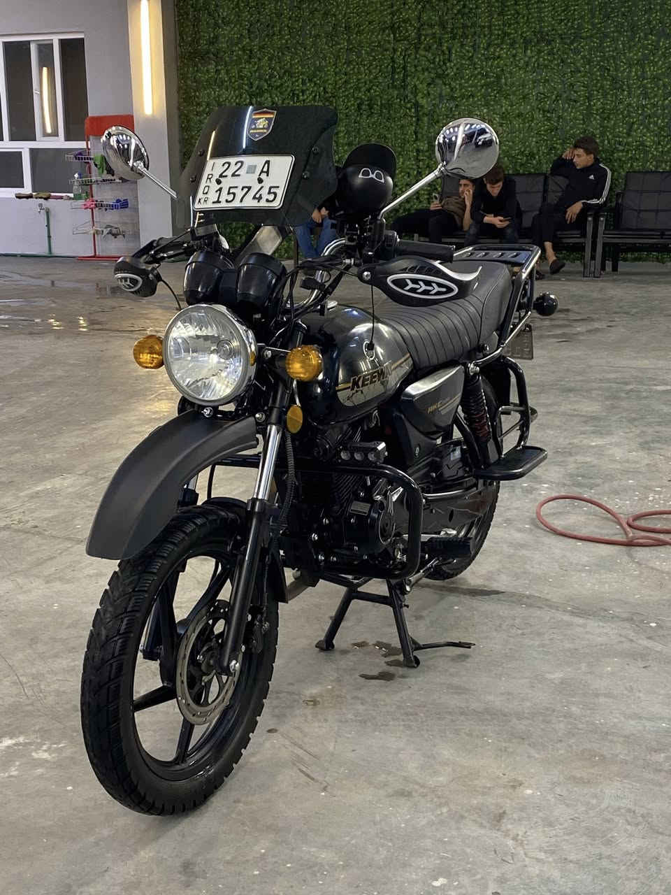 Rkc
ماشية 35 الف
محرك 200cc 
السعر 2 مليون و100
*********** 
مكان اربيل

