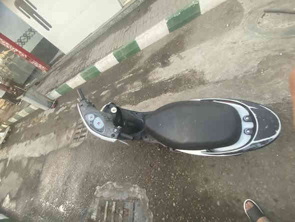 سلام عليكم دراجه نضيفه عوزه بس تجفيت  سعره 250دراجه نضيفه  المكان الدورة الرقم ***********
