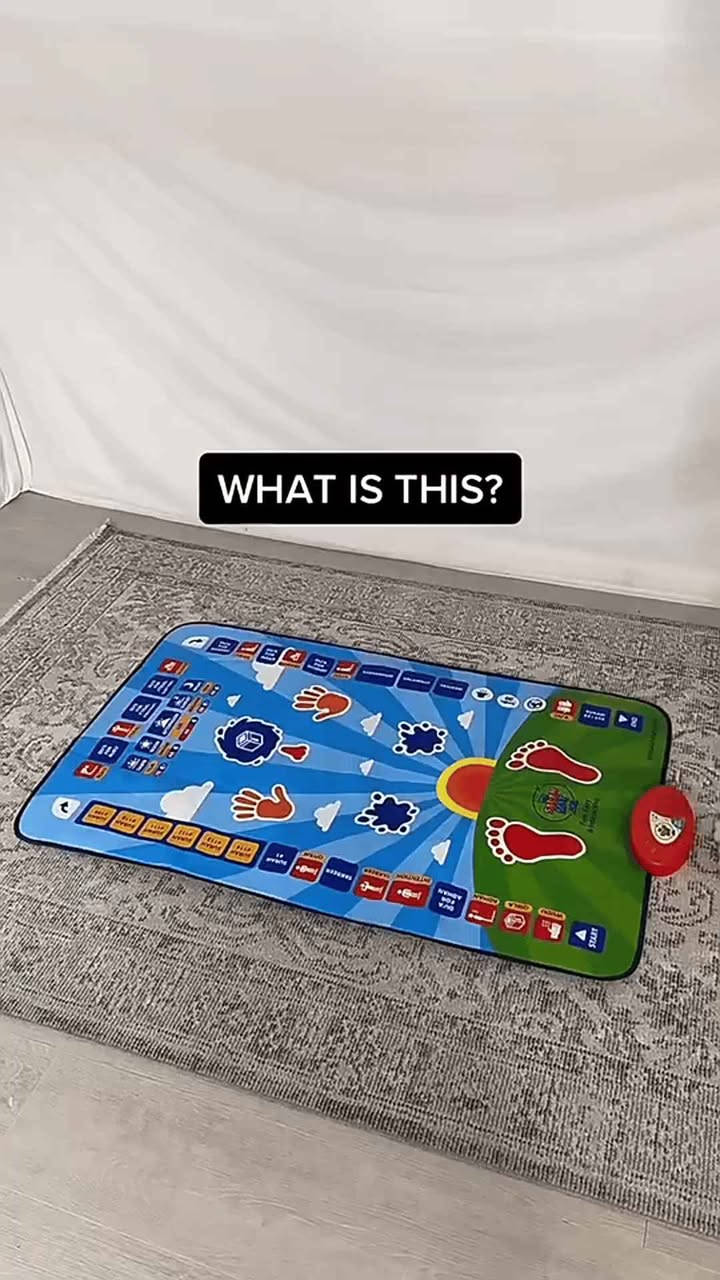 سجادة الصلاة التعليمية للأطفال

الاستخدامات:

تعليم الأطفال خطوات الصلاة بطريقة ممتعة وتفاعلية.

تنمية حب الصلاة والالتزام بها منذ الصغر.

مثالية للاستخدام في المنزل أو المدرسة أو دور التحفيظ.

تساعد الطفل على التعرف على أوقات الصلاة والأدعية والحركات الصحيحة.

المميزات:

مزودة بـ لوحة ذكية ناطقة تحتوي على أزرار حساسة للمس بعدد 36 مفتاح تفاعلي.

تدعم 7 لغات: العربية، الإنجليزية، الفرنسية، التركية، الماليزية، الإندونيسية، الأردية.

تعلّم خطوات الصلاة بالتسلسل مع الأذكار والدعاء بصوت واضح.

تعمل بـ 3 بطاريات AA، مع غطاء محكم للحماية.

مصنوعة من مادة مقاومة للماء وسهلة الطي والتخزين.

تصميم جذاب بألوان مبهجة يحفّز الأطفال على التعلم.

مناسبة للأطفال من عمر 3 سنوات فما فوق.

محتويات الصندوق:

سجادة الصلاة التعليمية.

وحدة صوتية إلكترونية.

كتيب تعليمات الاستخدام بعدة لغات.

يُنصح باستخدامها على سطح مستوٍ وجاف لضمان أفضل استجابة للمس.

السعر 30 الف دينار مع التوصيل لكافة انحاء العراق بغداد, العراق


**إذا كنت صاحب هذا الإعلان وتريد حذفه لأي سبب، رجاءا أرسل رسالة إلى الدعم الفني**