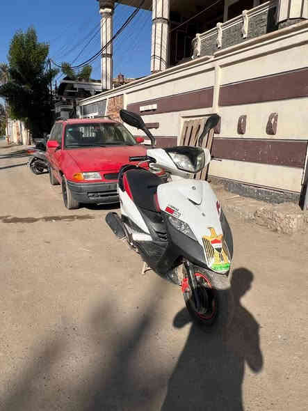 السلام عليكم دراجه ماكس ثعلب للبيع دراجه رمبه كله شغله بيه بس الهورن عاطل والسبرنك مال هندر السعر 750 وبيه مجال للطيبين دراجه أحله من الصور المكان بغداد جسر المثنى رقمي ***********
