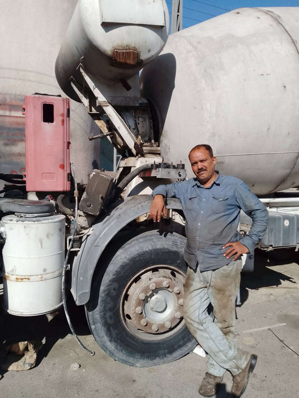 الحداد علي حداده المعدات الثقيله الحي الصناعي في الكوت نهايه الصناعيه خلف محطه غسيل السيارات ***********
