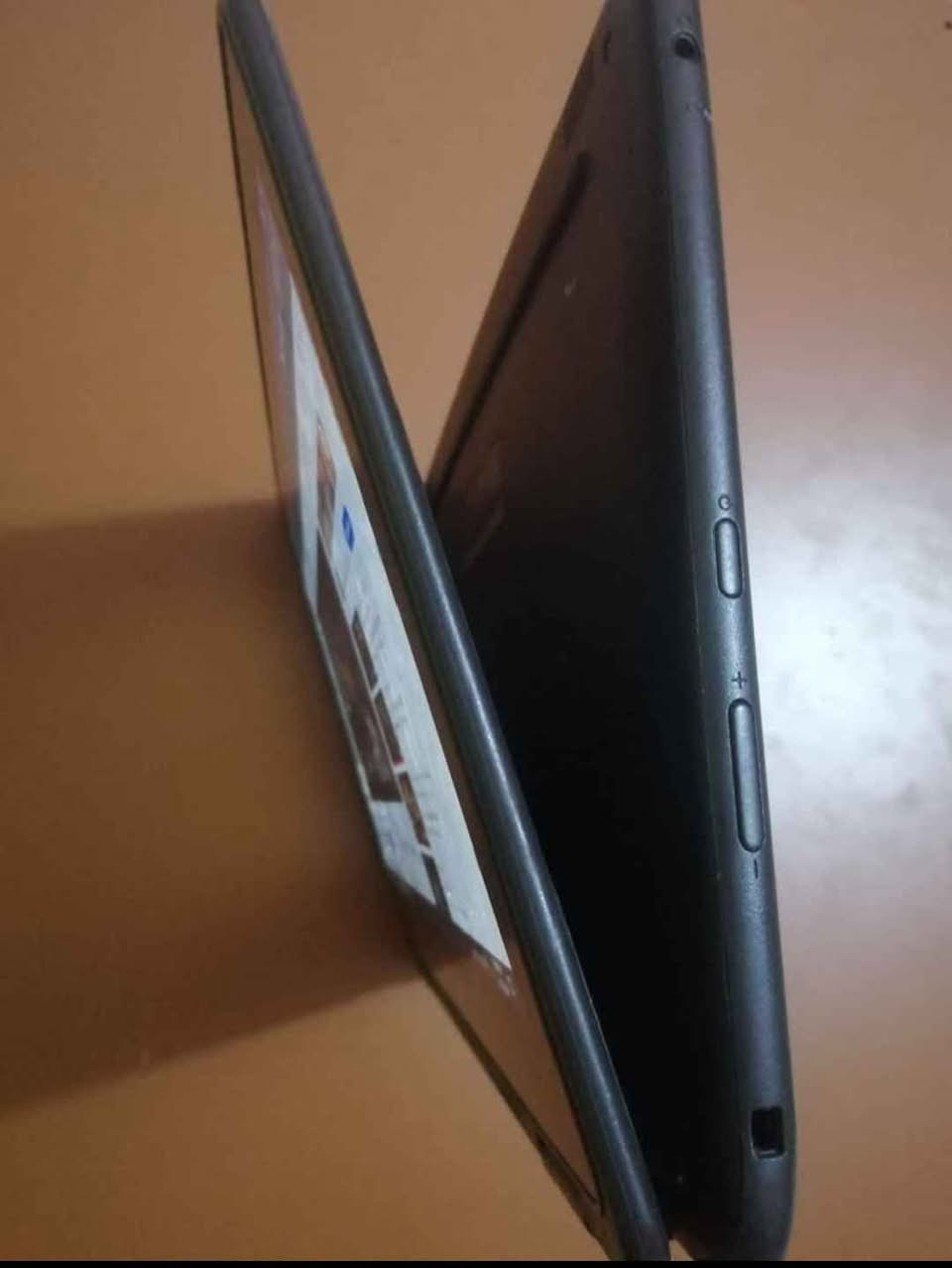 لابتوب DEII اصلي سلم امريكي مع شاحن والجنطه وماوس 
نظام ويندوز 10 تنزيل كافه الالعاب والبرامج 

السعر 100
متوفر خدمة توصيل
————————————————————-
المواصفات 
شاشه لمس 360 درجه قلاب بدقه فول اج دي عاليه 
شاشه 12 انج تقريبا بدقه عاليه 
بطاريه عاليه بسعه 6150 
ذاكره  64كيكا عشوائي 4 كيكا 
لابتوب سلم وشكل مميز مع امكانيه تشغيل الالعاب والبرامج
تحتوى على مداخل usb 
مدخل للرام سلم لامكانيه اضافه ذاكره عاليه 
تحتوى على مدخل اج دي ام للربط على البلازما البصرة, العراق


**إذا كنت صاحب هذا الإعلان وتريد حذفه لأي سبب، رجاءا أرسل رسالة إلى الدعم الفني**