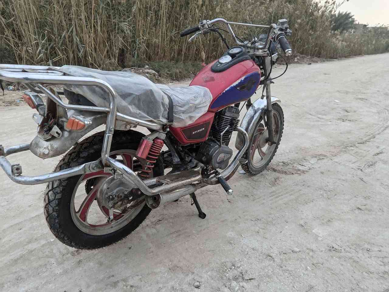 دراجة من نوع جمرة موديل 2016 اوراق مكينة ناعمة نكرة سلف الشاصي بحالة جيدة للأستفسار  ***********
