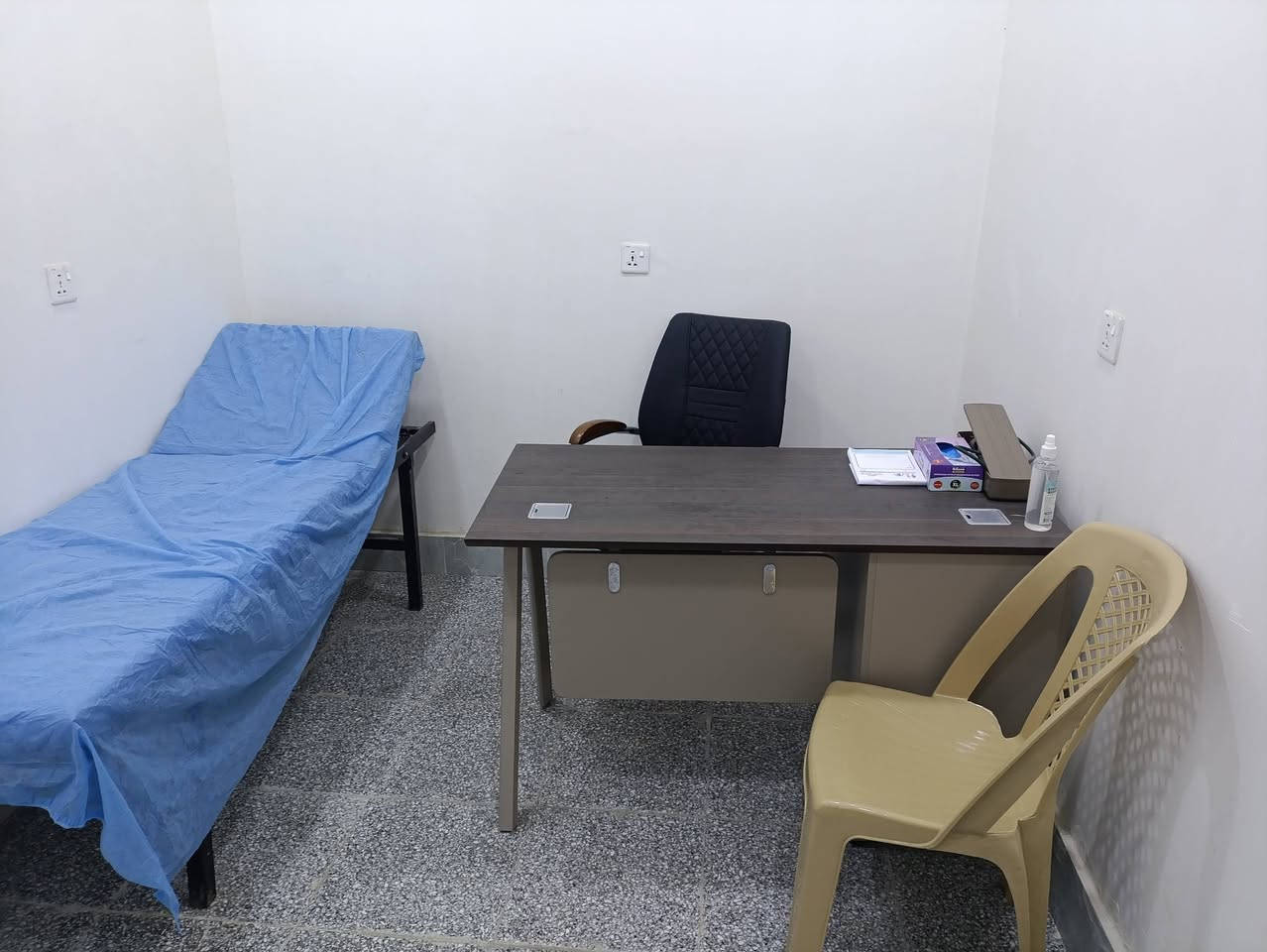 ميز وكرسي عدد ثلاثه للبيع بسعر مناسب


**إذا كنت صاحب هذا الإعلان وتريد حذفه لأي سبب، رجاءا أرسل رسالة إلى الدعم الفني**