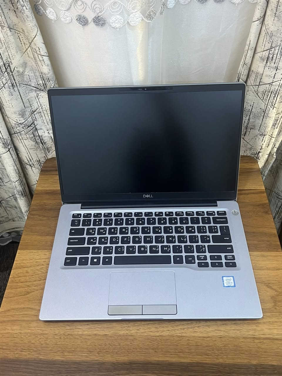 السلام عليكم لابتوب DELL جيل حديث ولون سلڤر للبيع .
اللابتوب جدا نضيف وادائة قوي ومواصفاته جدا عالية يفيد الي عنده دراسة او العاب او تصميم او غيرها من الاستعمالات.
المواصفات :
المعالج intel cori 5
الجيل : الثامن
كرت الشاشة : intel UHD GRAPHICS 
الرام : 8GB DDR4 
الذاكرة ( الهارد ) : SSD 256GB  M.2 ارقى نوعية ب الهاردات 
الشاشة : حجم 14.3 حوافها جدا ناعمه دقتها  تشغل 4K ضد التوهج ips فدشي مرتب .

المميزات:
لون سلڤر من الخارج والداخل 
كيبورد ضوئي ليزري
الشاشة حجم 14.3 بحواف ناعمه جدا.
اللابتوب نضافته كلش حلوه ماصارلي فتره من ماخذه .
منصب عليه وندوز 10 برو مفعل مدى الحياة.
منصب عليه اوفس مفعل مدى الحياة .
كيبورد عربي انكليزي ليزري ضوئي.
كامرة امامية جدا واضحه.
غالق كامرة سلايد.
سماعات ستيريو .
بطارية اللابتوب ليثيوم تطول وياك بالاستعمال المكثف اقل شي 5 ساعات
المنافذ :
منفذ الشحن
منفذ التايب سي للبيانات وللشحن
منفذ HDMI
منافذ USB ومنفذ Aux

الملحقات :
ملحقاتها كله كاملة وجديدة غير مستخدمة لان ماصارلي فترة بسيطة جدا من اخذته.
شاحنة اللابتوب اصلية مختومه من شركة DELL  .
جنطة اللابتوب ماركة اصلية وبعدهي جديدة مامستعمله ابدا .

اللابتوب كلش نضيف ومواصفاته قوية ومحترمه وتصميمه سوبر سلم ومرتب .
ومابي أي نقص كيبورد سماعات انترنت شاشة كامرة كله شغال وممتاز ومابي اي نقص من اي ناحية.

السعر : 295 الف وبي مجال قليل .
مكاني النجف 
واليريده توصيل هم موجود ان شاء الله

*********** بي واتساب

(لابتوب DELL جيل حديث دلل دل اربيل سليمانيه حاسبة لابتوبات للبيع النجف بغداد الموصل البصرة)

