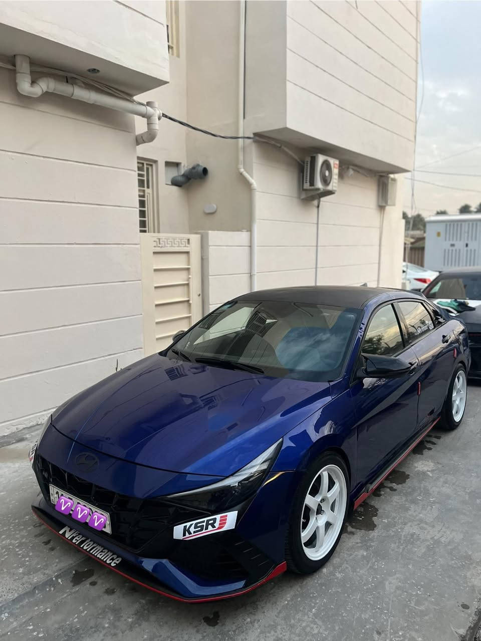 سلام عليكم اخوتي الانتره N للبيع او مراوس ب جالنجر
مواصفات ال N المعروفه (كوريه✔️)
فول عده الفتحه
موديل 2022 
رقم بغداد بسمي تحويل ثاني يوم
مكينه 2000 تيربو
5 انضمه قياده
تحديد مسار
كزوز سرعه وطلقات
شفتات استيرن تحكمات
كشن N بلادي
لد اصلي خلفي
تخم تاير جديد ويل جديد18
حادثه قطعتين مبدلات نفس لون جاملغ وباب 
وبيه رصعات مال تحميل بلقماره وسياره مابيه قطره صبغ
سعر 152 وبيه مجال شراي يتصل
اني مكلف بلنشر☑️
(  ***********. )اتصل او واتساب بي
ومكاني بغداد 
وتحياتي الكم الي تخدمه يجي يشوفه ويشلع عيوني ؟
