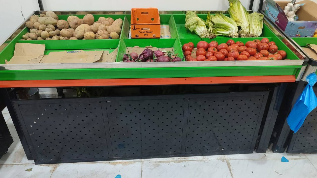 عارضة مخضر وفواكه عدد٢ سعر الوحدة ١٨٠ الف
البصرة الهارثة ***********
