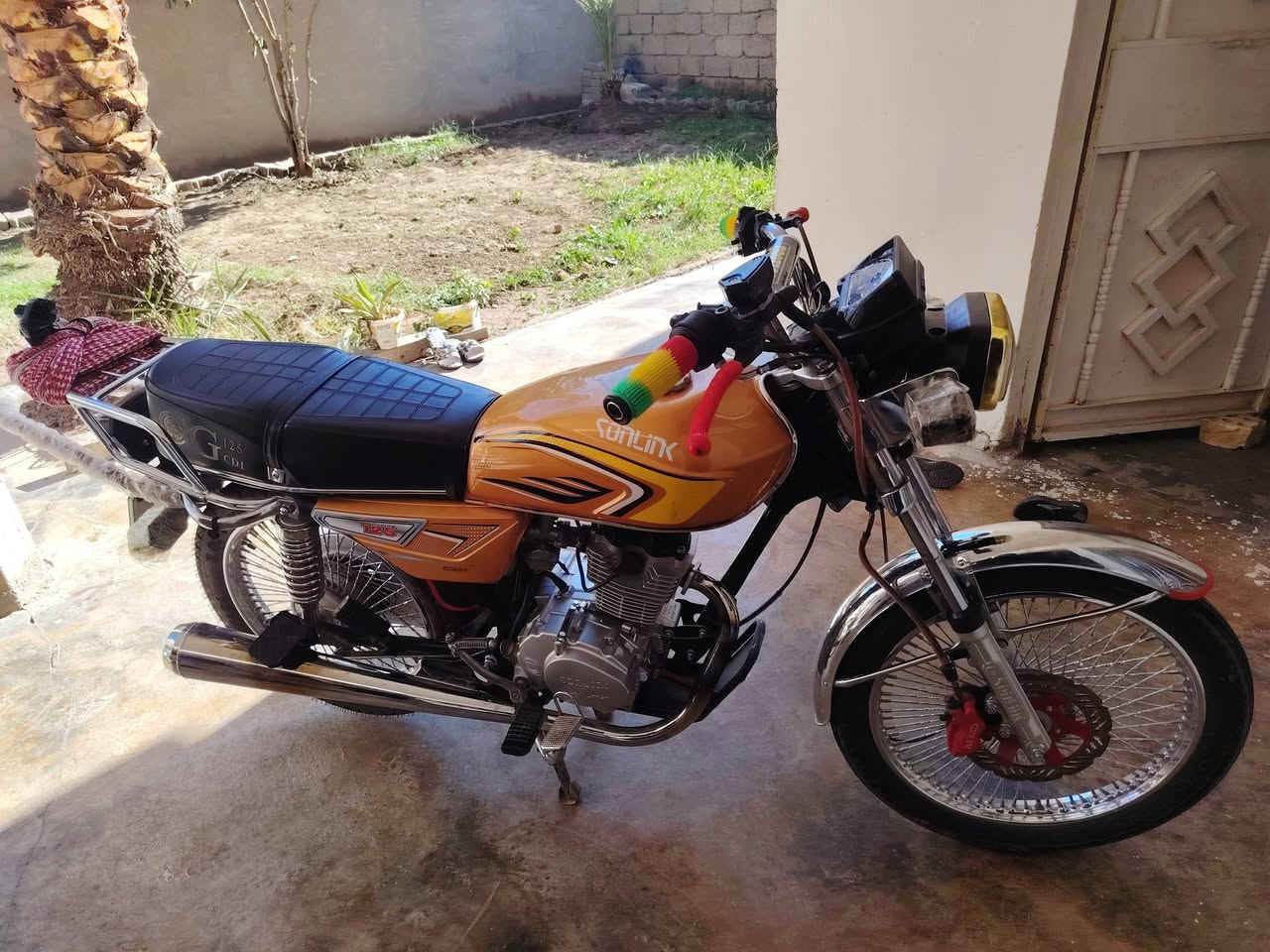 ماطور نضيف اربعه كير خمسه تبديلات يعني خمسه كير بس مابي سلف كامل مايعوزه برغي السعر 625
***********
