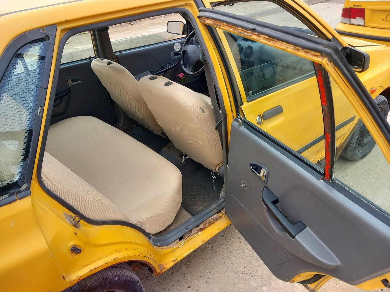 سلام عليكم سايبه موديل 12مكينه وكير وحداديه وتبريد وتخم تاير جديد دوشمه جديده باتري جديد سياره جاهزه الخير سنويتهه صاقطه وراعيهه ماندله ابيع كوم حديد اتكفل سرقه وعشائر مكاني بلعماره حي المعلمين الجديد سعر 18وبيهه مجال ***********
