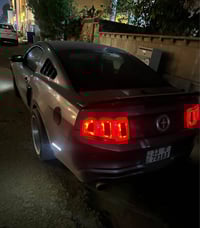 موستانك 2011 V6 3.7L السيارة عليها اكزوز بس بدون برمجة مصبوغة عام للجم...