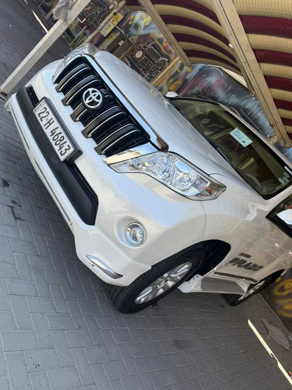 السلام عليكم برادو  ساز 2017 كويتيه  رقم اربيل تحويل مباشر دبل تانكي كشنين كهرباء مخمل فتحه فتحه 3 قطع تبريد تخم تاير جديد حداديه أمامي خلفية جديد تحكم سترين جهتين ماشيه ١٣٠ سياره جديده لابارد لاشخوط بيها فقط براغي البنيد مفتوح ومكينه راجز سياره جاهزه للاخير مايحتاجلها ربع مكانها بغداد الغدير مقابل شقق زيونه عارضها ب300 وبيها مجال للطيبين ***********
