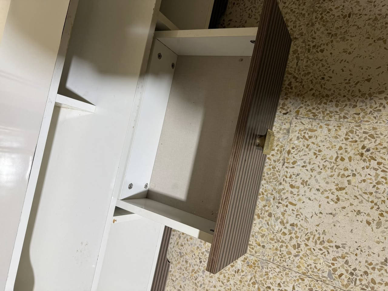 السلام عليكم ميز تلفزيون جديد استعمال قليل حيل رايدته ب٧٠


**إذا كنت صاحب هذا الإعلان وتريد حذفه لأي سبب، رجاءا أرسل رسالة إلى الدعم الفني**