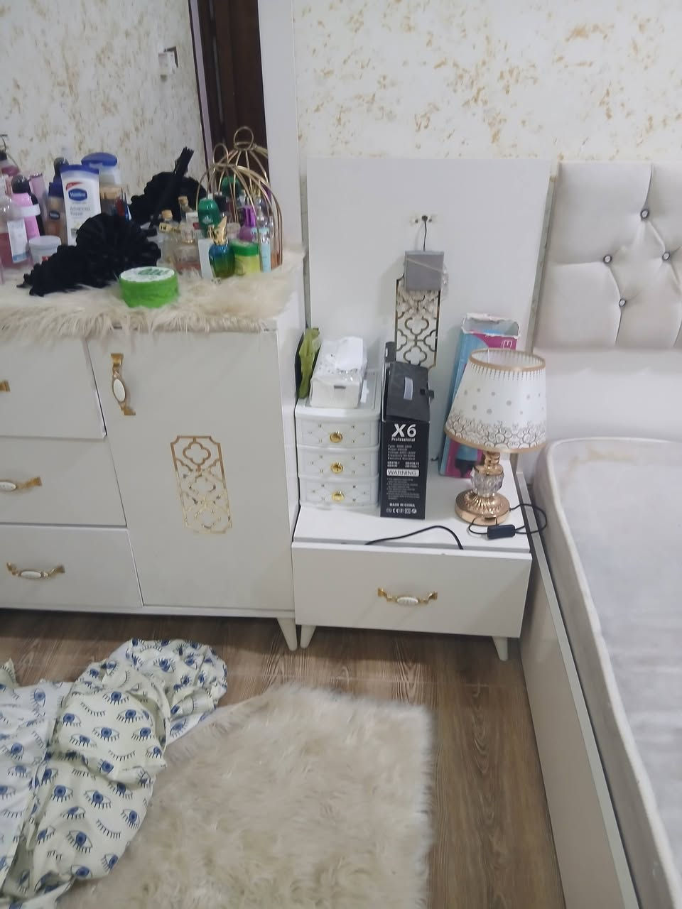 السلام عليكم غرفه نوم للبيع كلش نظيفه العنوان رابرين ***********واتساب
