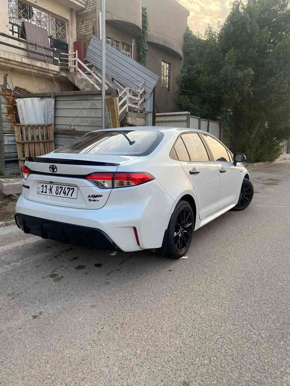 كورولا هايبرد اس ٢٠٢٥ ماشيه ٢٤ الف بيهة طخه خفيفه وراجعه بلادي بدون اي نقص  السعر ١٦٧ وبيها مجال بسيط كلش ***********
