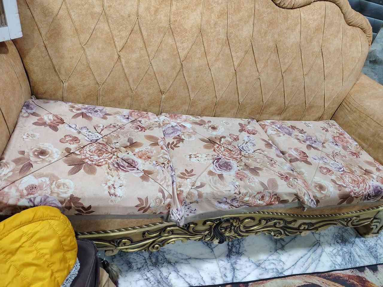 للبيع بسعر مناسب للتواصل مع ***********
