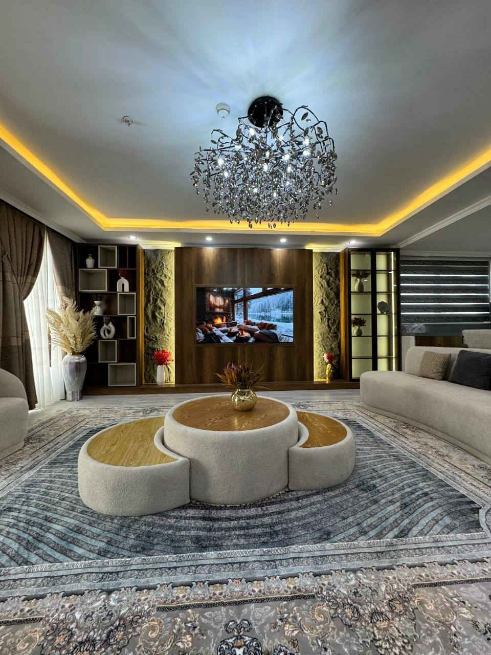 🔹شقة مؤثثة للبيع 🔹
-في مجمع واو تاورز 

-بموقع ستراتيجي و علی شارع 100م

-قریبه علی جامعة جیهان و تیشك و لوبناني فرنسي مقابل بنك جيهان

-تتكون من 👇

-أربع غرف نوم 

-مساحة 200م

-صاله 

-مطبخ 

-صحيات

-بلكون

-طابق 3

- مجمع بها كراج لوقوف السيارات و حدیقة 
- ماي وكهرباء ۲٤ ساعة 
وكل الخدمات موجوده بالمجمع

للاستفسار اكثر اتصل علئ الرقم التالي ***********
