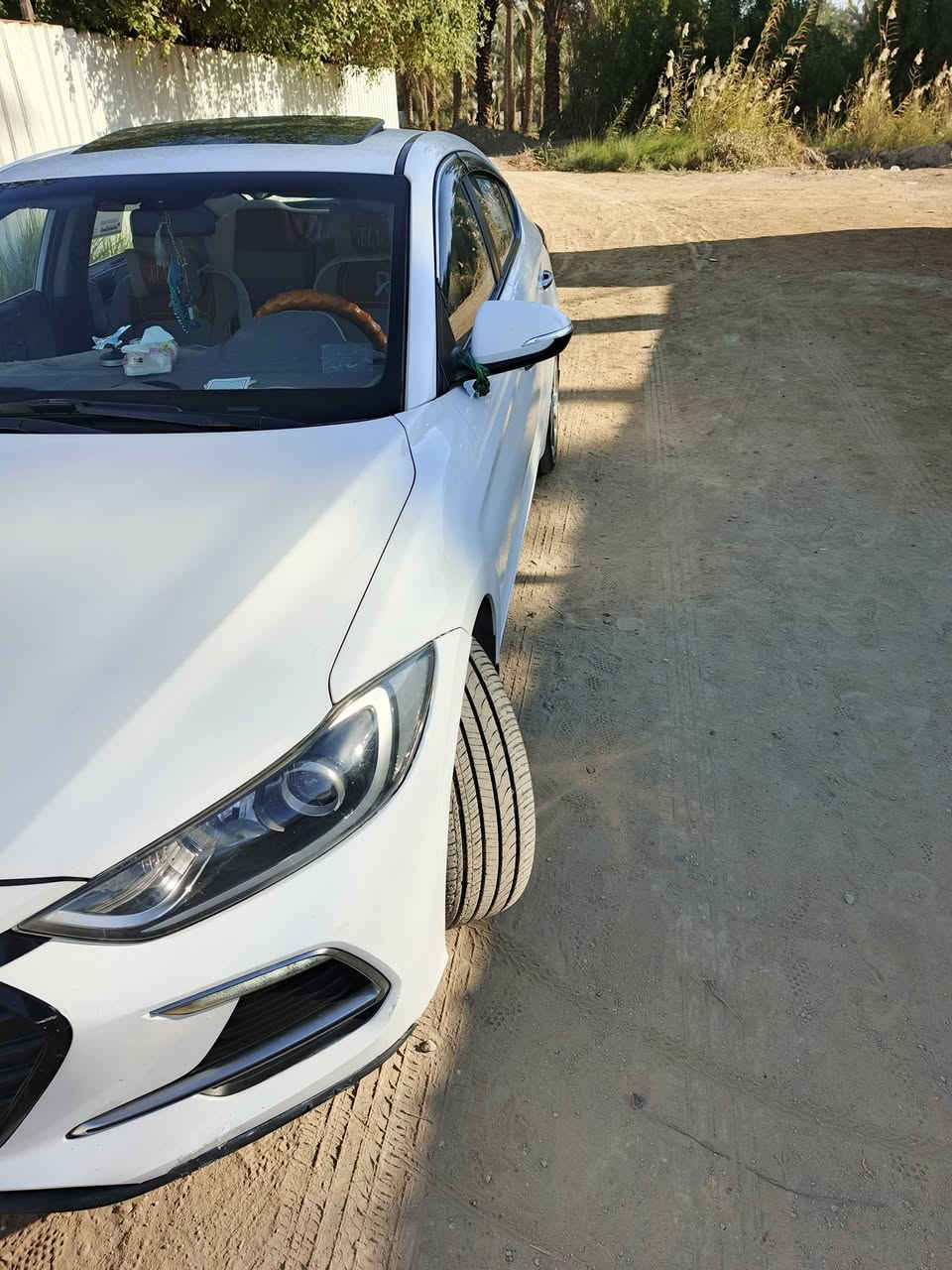 السلام عليكم للبيع النترا موديل 2018 سوبر خليجي مكفوله كفاله عامه عده بارد بل جاملغ امامي كد شبر وباقي السياره كفاله عامه فول مواصفات.
فتحه سقف 
مري شفط 
اشاير بل مري 
 شاشه كامره خلفيه دواره 
حساس خلفي 
 ثلاث وضعيات قياده  
كشنات جلد  
داخل لونين صاج 
لد امامي  
بصمه 
تشغيل  عن بعد 
نضام ترحيب عند الاقتراب 
يدات نيكل  
مكينه 2000 دوش 
 مكينه كير حداديه كفاله رقم بابل  تحويل ثاني يوم   مكان السياره بابل محاويل السعر 165 وبيه مجال. 
***********
