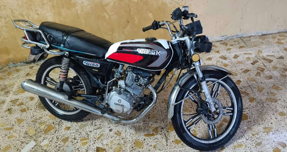 2022 السعر 400 وبي مجال بسيط
.. 
***********
