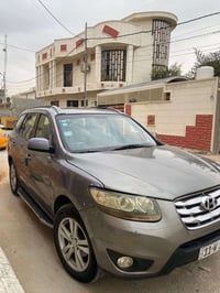 سياره سنتافسه 2012 رقم وسنويه جديد باسمي صار يومين من طلعتها يعني 2031...