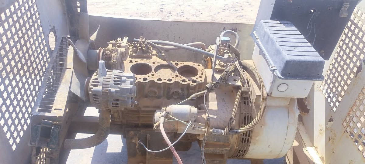 السلام عليكم مولد للبيع محرك كايم وياه محرك ثاني كل غراضه موجوده ما بيه نقص 6كيفي السعر 9وبيه مجال للستفسار الاتصال على الارقام التاليه ***********.  ***********
