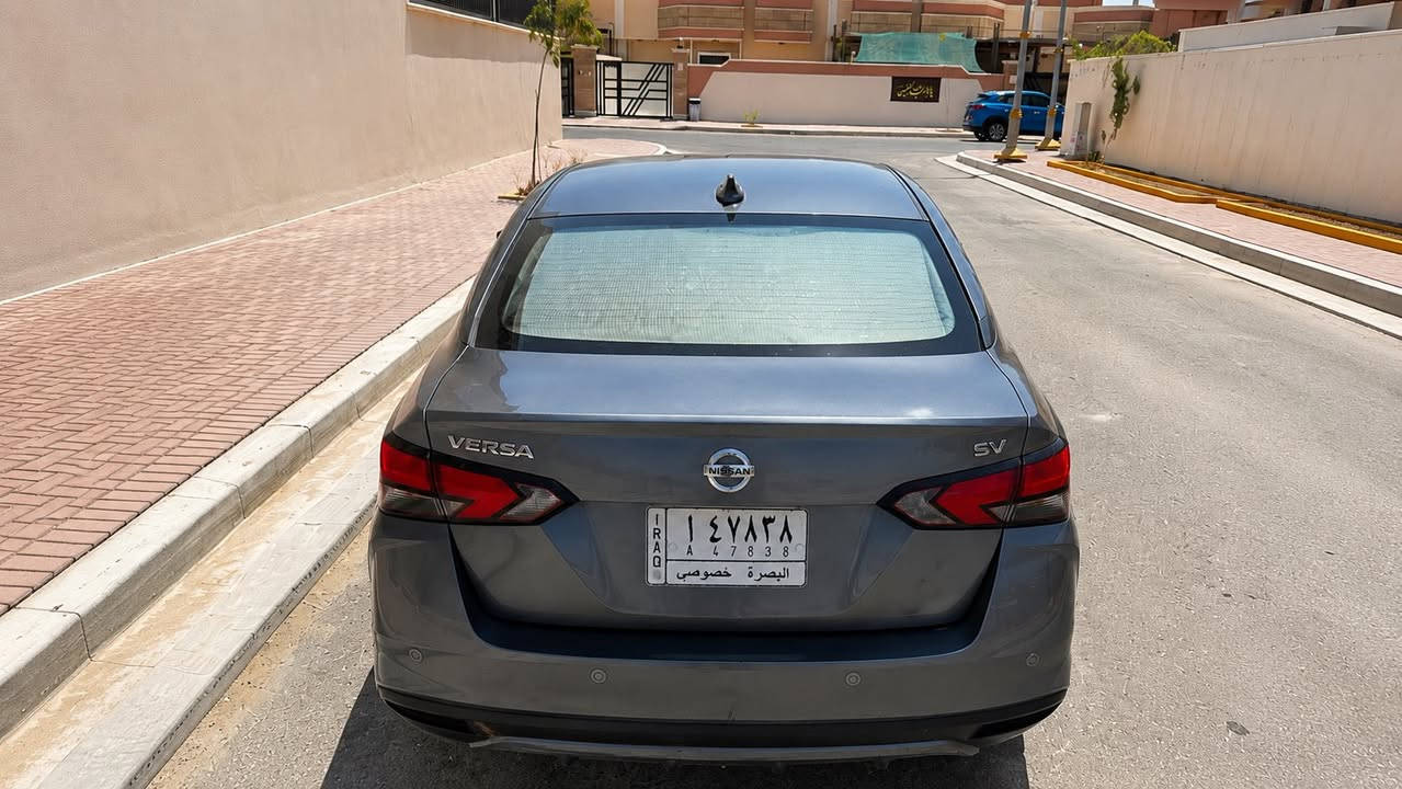نيسان فيرسا 2021
فول مواصفات وارد امريكي 
ضرر بنيد فقط بدون دواخل نفس البنيد
مرجعينة عالحار
بالعراق الجاملغ صار بي بارد والدوسة
على وضعها 
وبيهة رصعات بسيطة فقط 
السيارة بصمة اشاير بالمري مانع انزلاق
بريك تلقائي نقطة عمياء كاميرا كدام وورا
حساسات كاملة فول مواصفات عينة دجيتال
ابيعلك محرك نص عمر تبدل بيهة كازكيت السيارة وهسة المحرك بي صوت رواجس
تخم تاير كامل شادلهن جديد 
كهربائيات كاملة على حسب الاصول 
لايت زنون مال دولي 
نقصهة رواجس مكينة فقط 
سعرها 86 
مكاني بصره مجمع الامل 
***********
