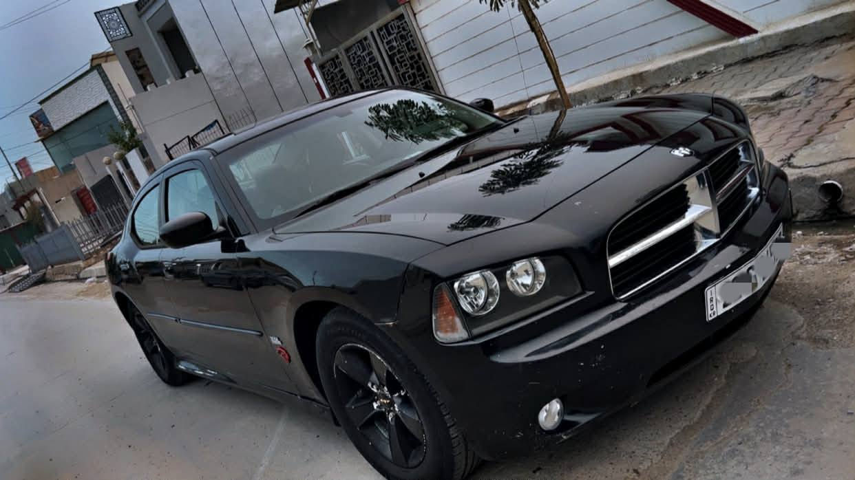 للبيع جارجر 2010
مكينه 3.5 اصل 
ماشيه 190 الف ميل 
سيارة رقم اربيل 
بي ضرر فقط بيدنه صار جامرلغ خلفي سايق صبغ بدون دواخل 
بي مكانين بارد 
السيارة جديدة مامشتغله خط 
بدون جلح سيارة 
مكينه مامفتوح 
مكان السيارة كركوك 
***********
السعر 125 وبي مجال بسيط
